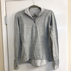 NIKE dry-fit 1/4 Zip